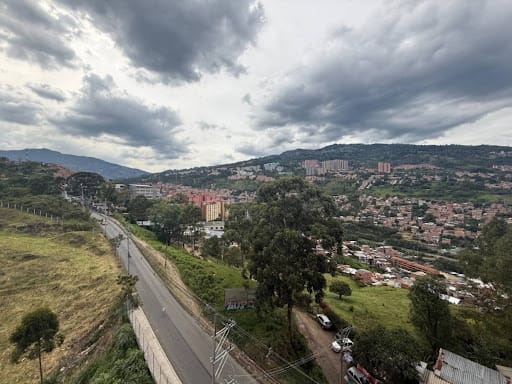 Apartamento de 3 alcobas en venta en Calasanz, Medellín, 65 m² · foto 14 de 15