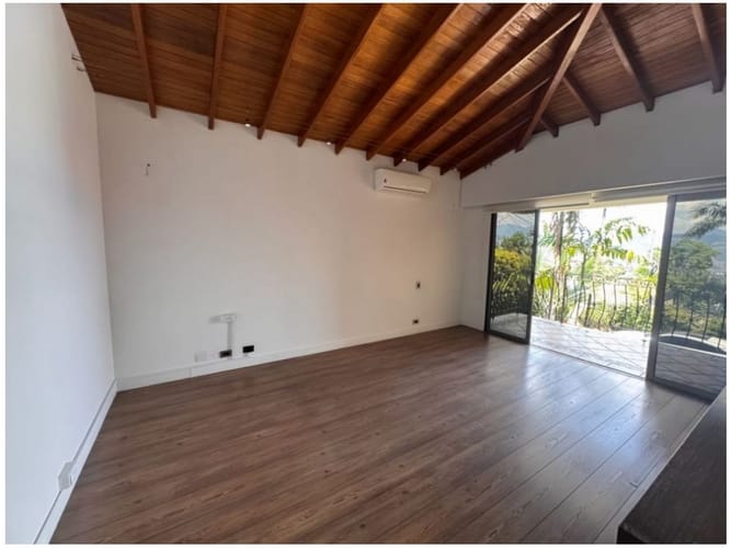 Casa de 3 alcobas en venta en Altos Del Poblado, Medellín, 298 m² · foto 17 de 20