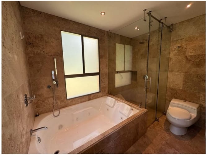 Casa de 3 alcobas en venta en Altos Del Poblado, Medellín, 298 m² · foto 20 de 20