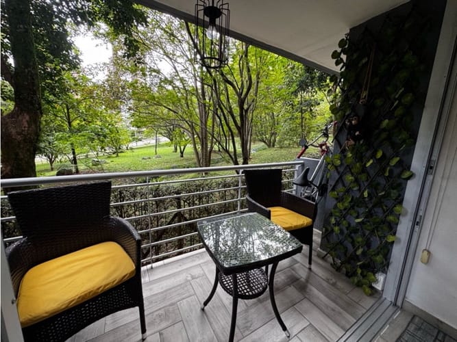 Apartamento de 3 alcobas en venta en Loma De Los Bernal, Medellín, 66 m² · foto 4 de 14