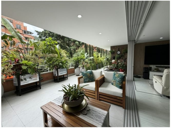 Apartamento de 4 alcobas en venta en Castropol, Medellín, 148 m² · foto 5 de 22