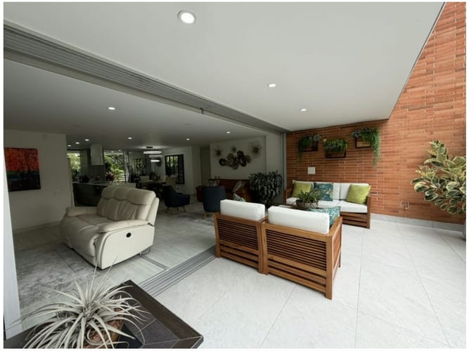 Apartamento de 4 alcobas en venta en Castropol, Medellín, 148 m² · foto 6 de 22