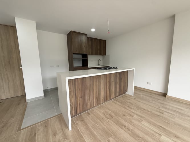 Apartamento de 2 alcobas en arriendo en San Jose, Sabaneta, 75 m² · foto 2 de 23