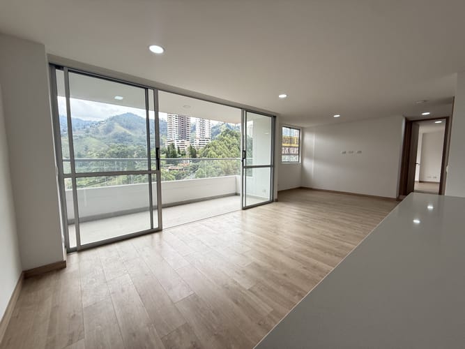 Apartamento de 2 alcobas en arriendo en San Jose, Sabaneta, 75 m² · foto 7 de 23