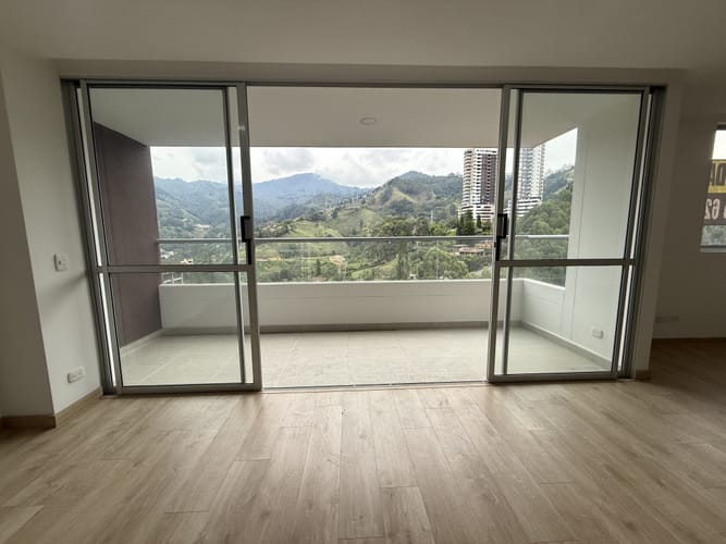 Apartamento de 2 alcobas en arriendo en San Jose, Sabaneta, 75 m² · foto 8 de 23