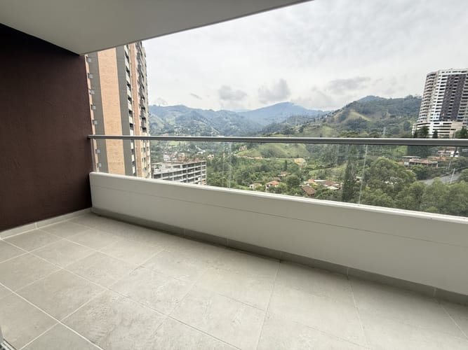 Apartamento de 2 alcobas en arriendo en San Jose, Sabaneta, 75 m² · foto 9 de 23