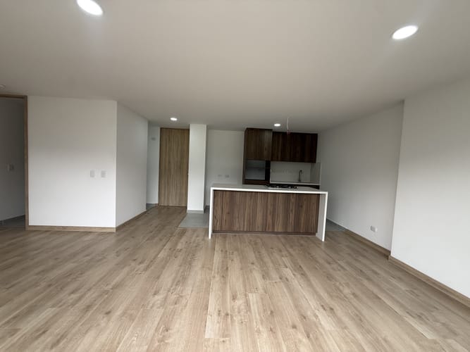 Apartamento de 2 alcobas en arriendo en San Jose, Sabaneta, 75 m² · foto 11 de 23