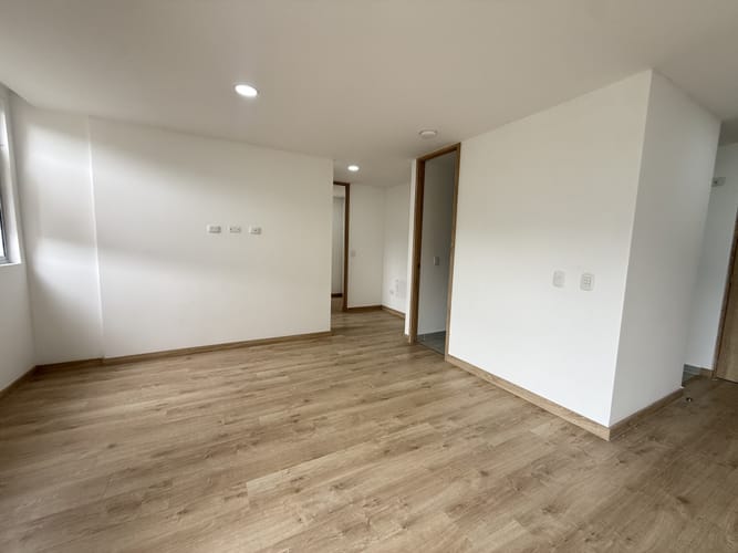 Apartamento de 2 alcobas en arriendo en San Jose, Sabaneta, 75 m² · foto 12 de 23