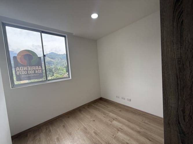 Apartamento de 2 alcobas en arriendo en San Jose, Sabaneta, 75 m² · foto 16 de 23