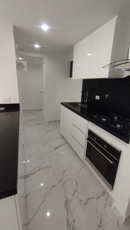 Apartamento de 4 alcobas en arriendo en Las Palmas, Medellín, 130 m² · foto 2 de 15
