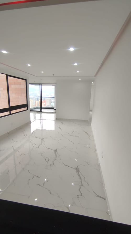 Apartamento de 4 alcobas en arriendo en Las Palmas, Medellín, 130 m² · foto 4 de 15