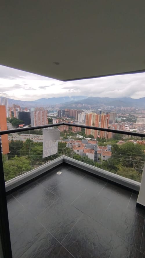 Apartamento de 4 alcobas en arriendo en Las Palmas, Medellín, 130 m² · foto 5 de 15