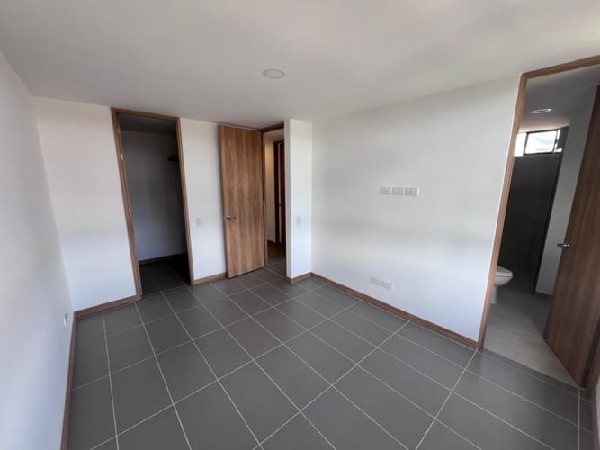Apartamento de 3 alcobas en arriendo en Centro, Rionegro, 95 m² · foto 13 de 20