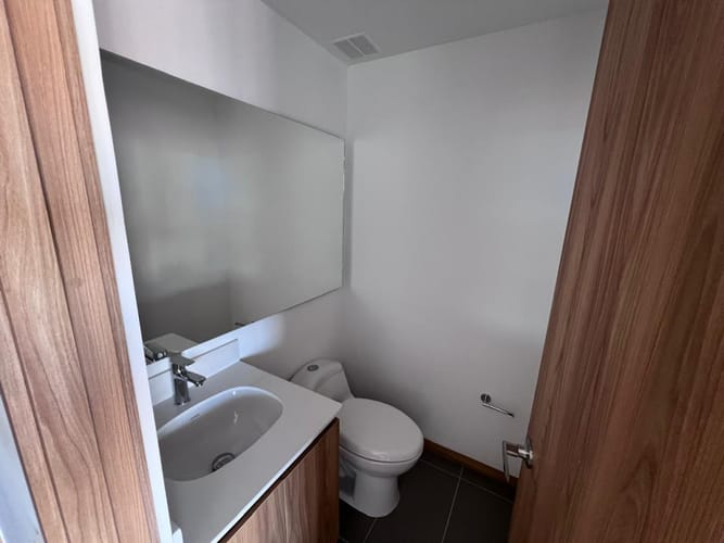 Apartamento de 3 alcobas en arriendo en Centro, Rionegro, 95 m² · foto 19 de 20