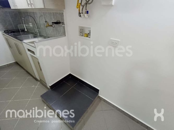 Apartaestudio en arriendo en Belén Rincón, Medellín, 45 m² · foto 3 de 7