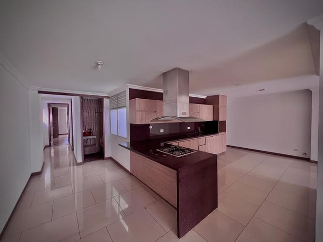 Apartamento de 4 alcobas en venta en Playas De Maria, Sabaneta, 100 m² · foto 4 de 23