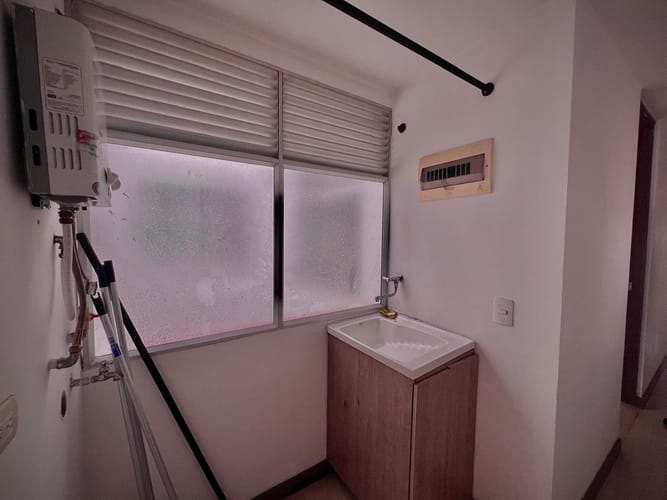 Apartamento de 4 alcobas en venta en Playas De Maria, Sabaneta, 100 m² · foto 11 de 23