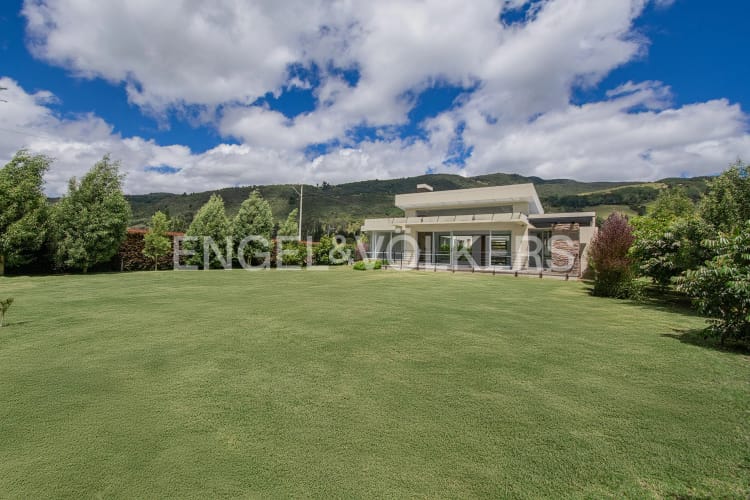 Casa de 4 alcobas en venta en Centro, Sopó, 320 m² · foto 13 de 17