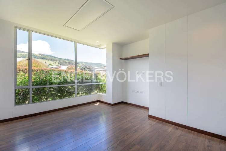 Casa de 4 alcobas en venta en Centro, Sopó, 320 m² · foto 10 de 17