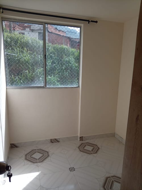 Apartamento de 3 alcobas en arriendo en San Gabriel, Bello, 55 m² · foto 7 de 11