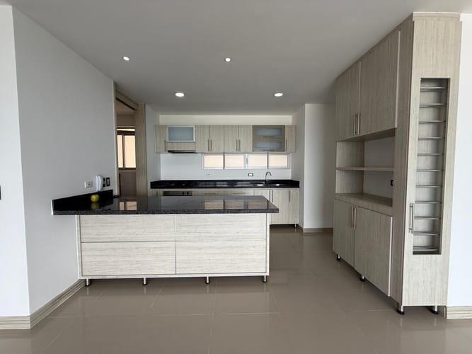 Apartamento de 4 alcobas en arriendo en Pance, Cali, 159 m² · foto 3 de 15