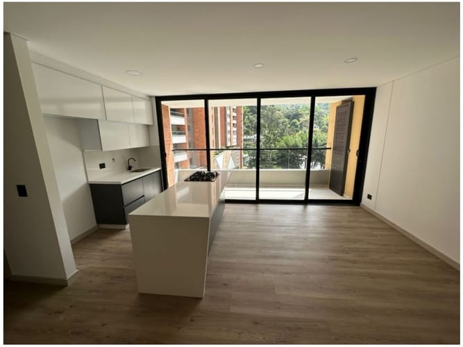 Apartamento de 3 alcobas en venta en Cumbres, Envigado, 86 m² · foto 2 de 10