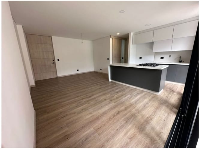 Apartamento de 3 alcobas en venta en Cumbres, Envigado, 86 m² · foto 5 de 10