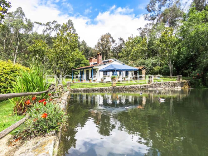 Finca en venta en Altos De Yerbabuena, Chía, 161 m² · foto 2 de 24