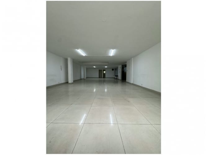 Local en venta en Manila, Medellín, 156 m² · foto 4 de 16