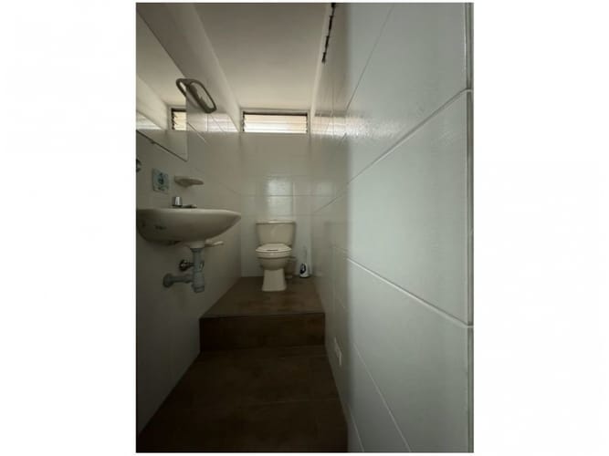 Local en venta en Manila, Medellín, 156 m² · foto 15 de 16