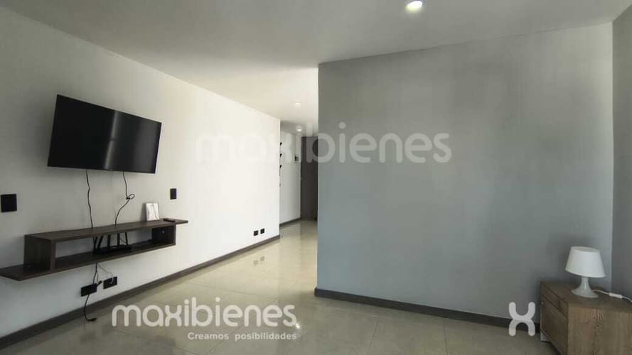 Apartaestudio en arriendo en La Aguacatala, Medellín, 40 m² · foto 5 de 10