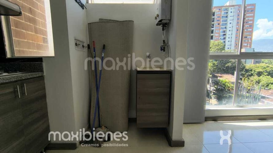 Apartaestudio en arriendo en La Aguacatala, Medellín, 40 m² · foto 9 de 10