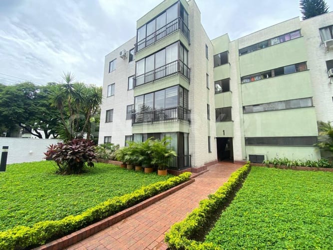 Apartamento de 3 alcobas en venta en Multicentro, Cali, 86 m² · foto 2 de 24