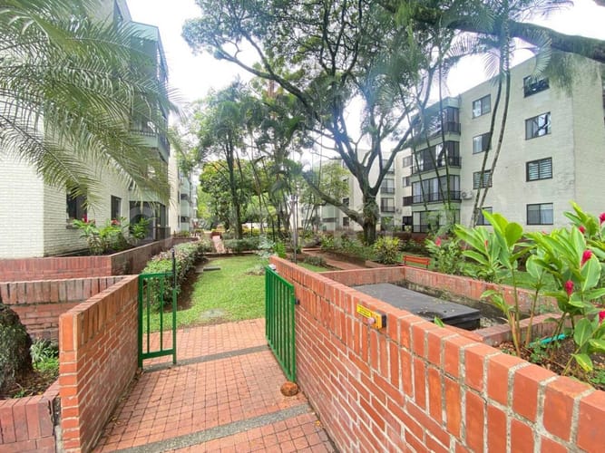 Apartamento de 3 alcobas en venta en Multicentro, Cali, 86 m² · foto 22 de 24