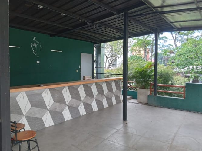Local en arriendo en Cristales, Cali, 154 m² · foto 2 de 6