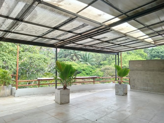 Local en arriendo en Cristales, Cali, 154 m² · foto 3 de 6