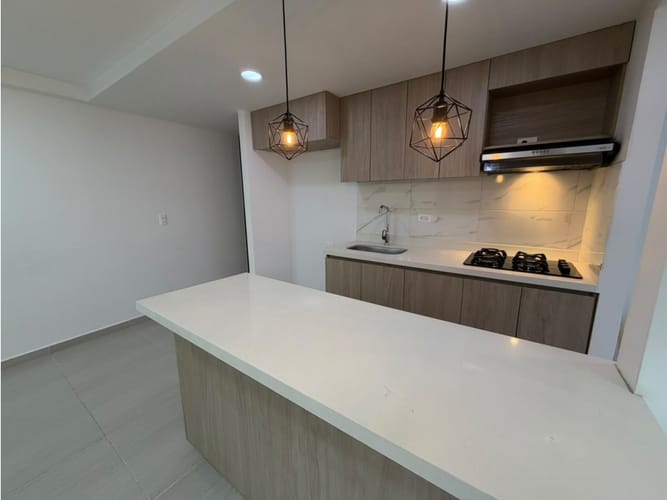 Apartamento de 3 alcobas en arriendo en Fabricato, Bello, 68 m² · foto 2 de 15