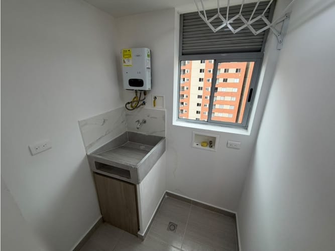 Apartamento de 3 alcobas en arriendo en Fabricato, Bello, 68 m² · foto 6 de 15
