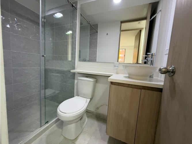 Apartamento de 3 alcobas en arriendo en Fabricato, Bello, 68 m² · foto 9 de 15