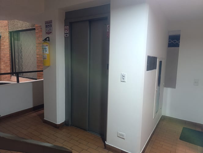 Apartamento de 1 alcoba en venta en Galerias, Bogotá, 35 m² · foto 2 de 14