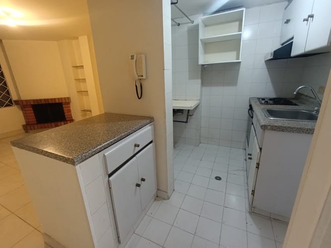 Apartamento de 1 alcoba en venta en Galerias, Bogotá, 35 m² · foto 7 de 14