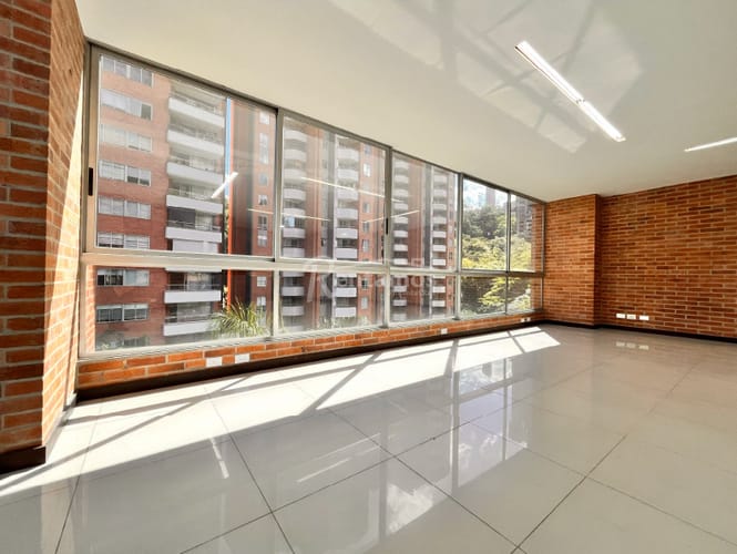 Oficina en arriendo en Castropol, Medellín, 64 m² · foto 6 de 24