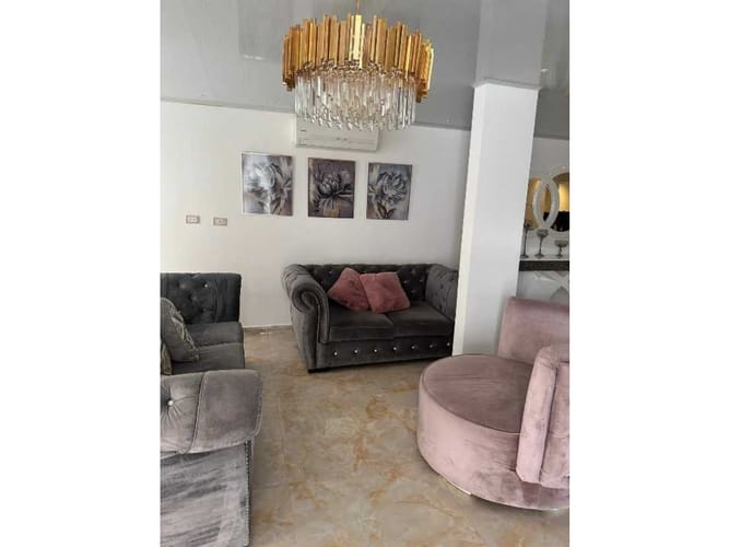 Casa de 4 alcobas en venta en El Castillo, Jamundí, 247 m² · foto 3 de 11