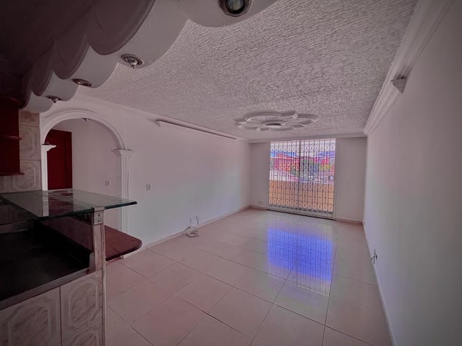 Apartamento de 2 alcobas en venta en La Candelaria, Medellín, 64 m² · foto 3 de 19