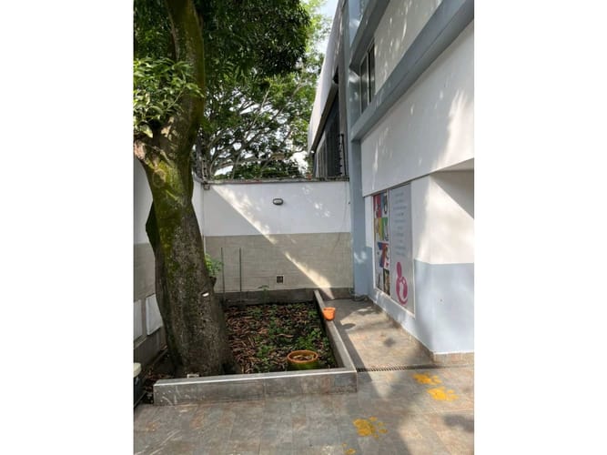 Casa de 10 alcobas en venta en Eucaristico, Cali, 600 m² · foto 2 de 20