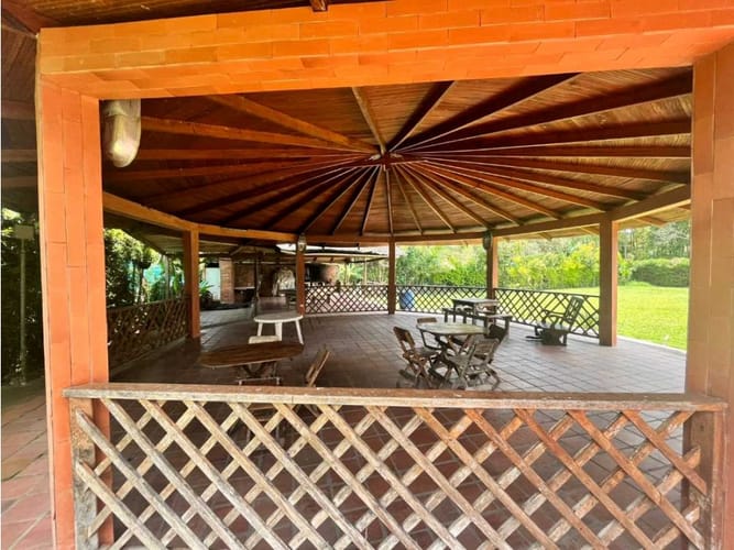 Casa de 8 alcobas en venta en Borrero Ayerbe, Cali · foto 5 de 24