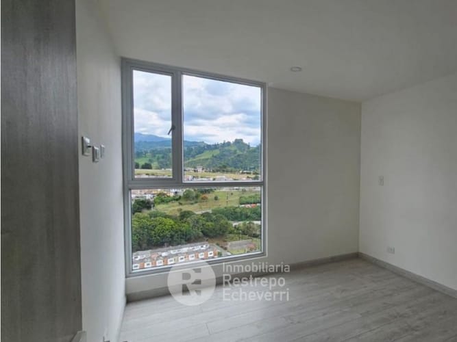 Apartamento de 3 alcobas en venta en San Marcel, Manizales, 116 m² · foto 9 de 14