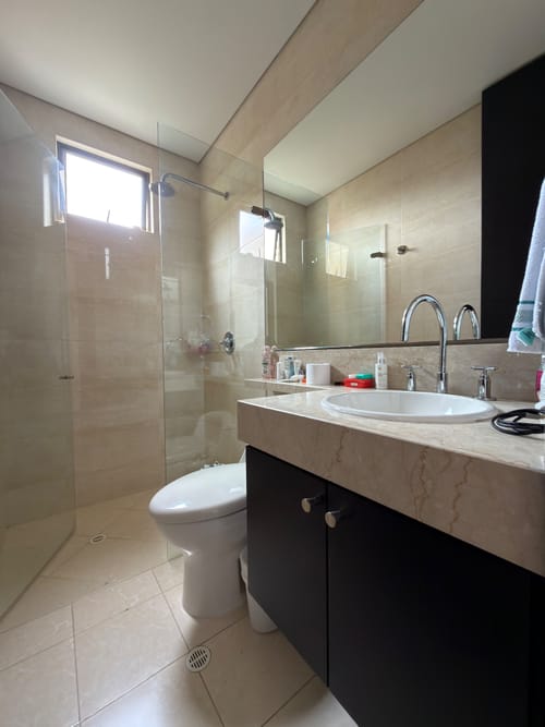 Apartamento de 4 alcobas en venta en Santa Barbara Oriental, Bogotá, 181 m² · foto 16 de 21