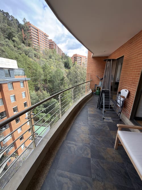Apartamento de 4 alcobas en venta en Santa Barbara Oriental, Bogotá, 181 m² · foto 5 de 21