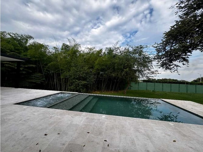 Casa de 4 alcobas en venta en Acopi, Yumbo · foto 5 de 8